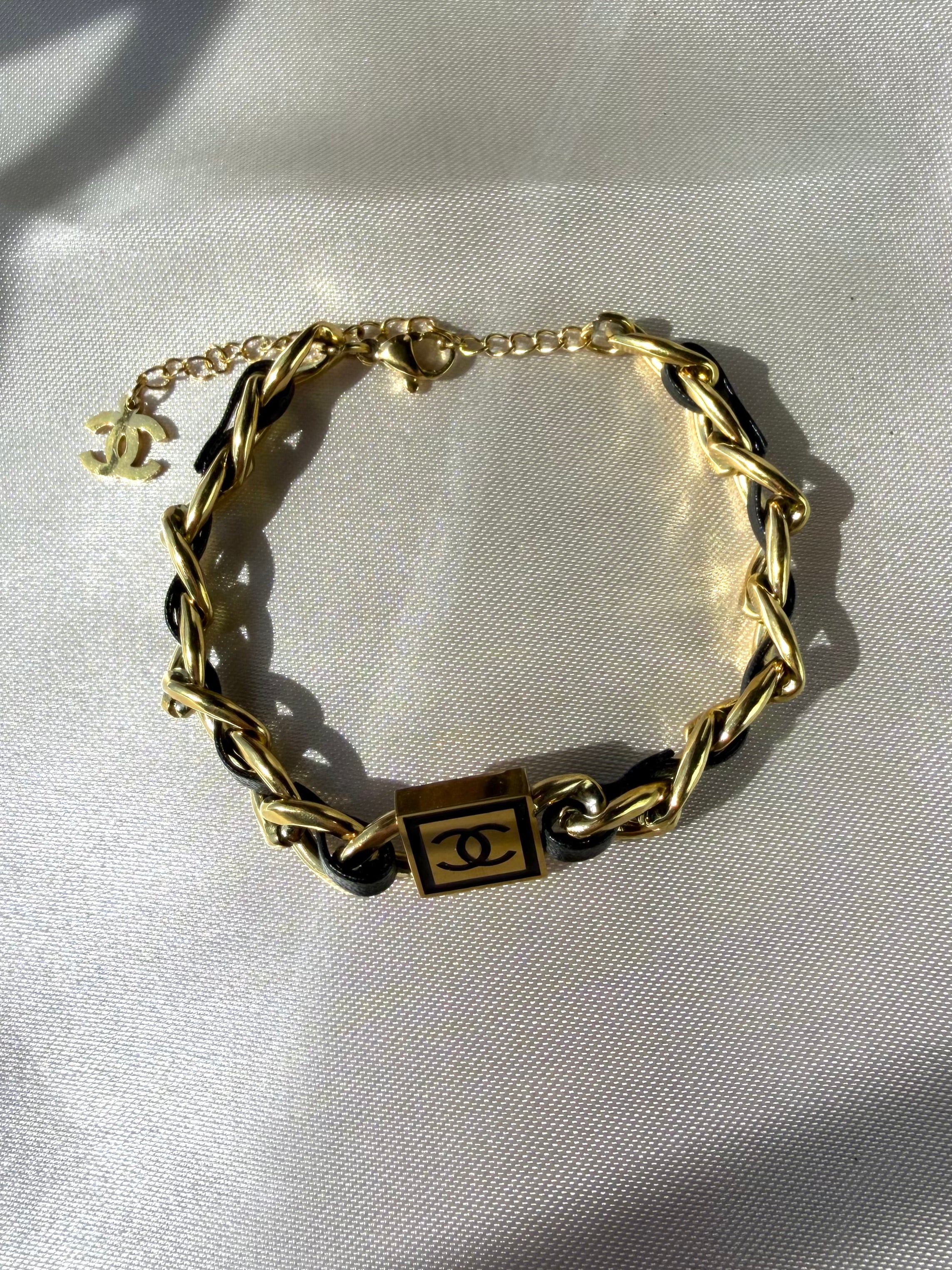 Sheco chain bracelet.