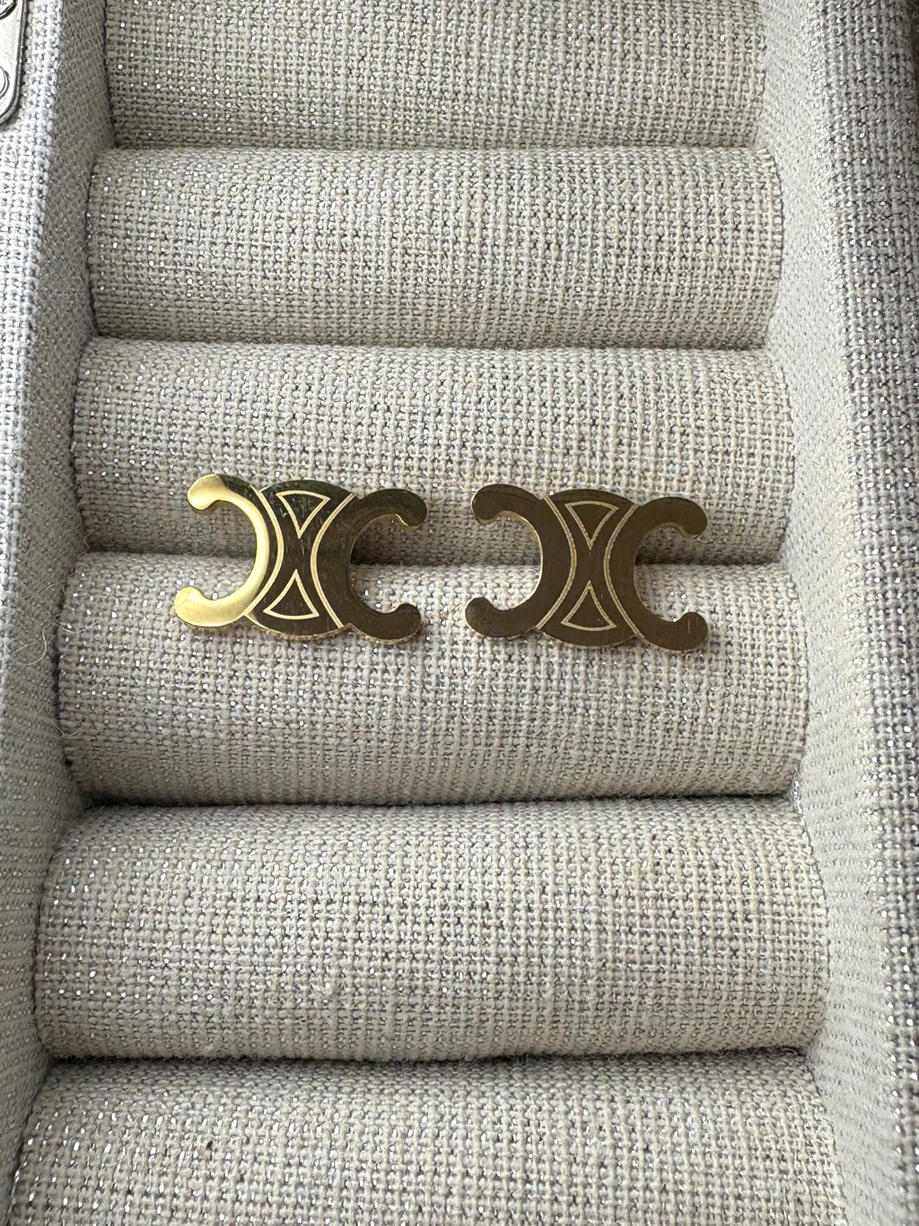 Catalina Classic earrings.